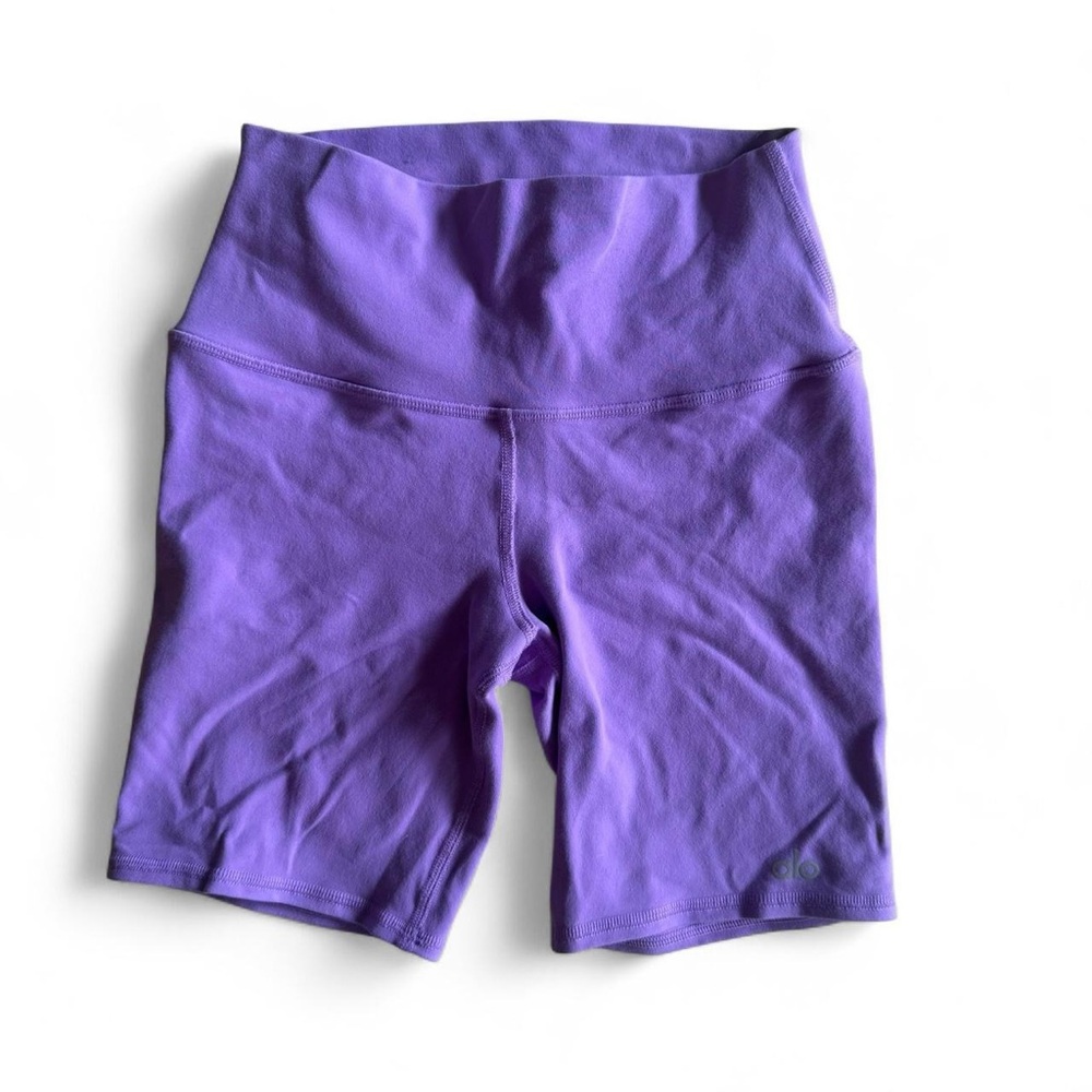 ALO Yoga Women's Purple Bike Shorts - Picture 2 of 5